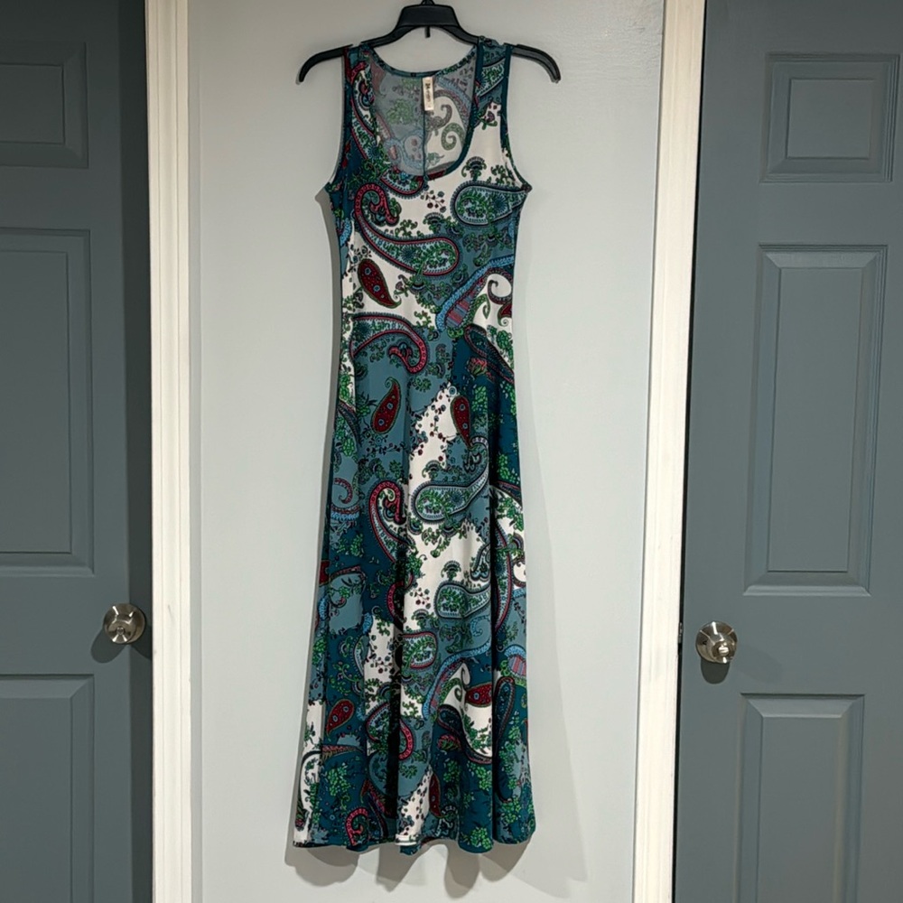 Parsley dress maxie style. Polyester spandex